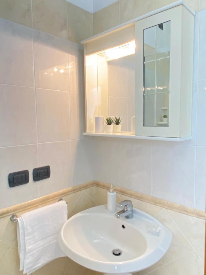Sunset Escape Apartment - Panoramic Terrace Φιουμιτσίνο Εξωτερικό φωτογραφία